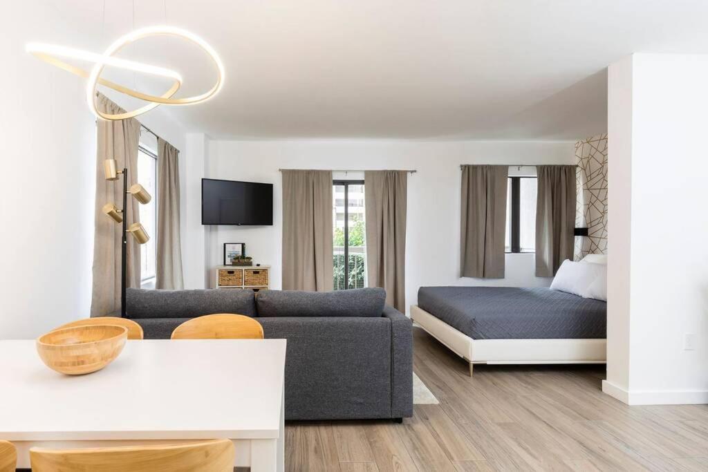 Modern Studio On I-Drive: Parking + Pool Included Орландо Экстерьер фото